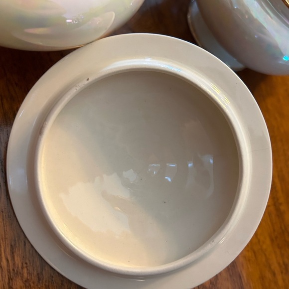 Vintage Nautilus Eggshell Iridescent Creamer & Sugar Set - Picture 5 of 11